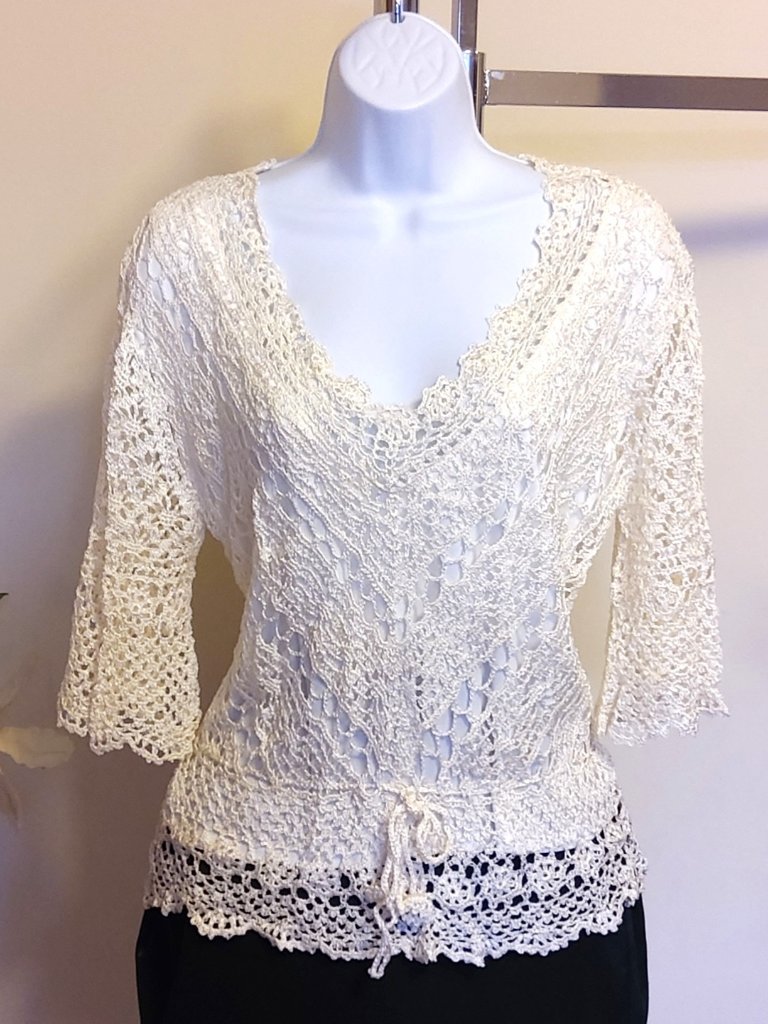 Nwot Kroshetta Women’s Beautiful 3/4 Sleeve V Neck White Cream Crochet Knitwear
